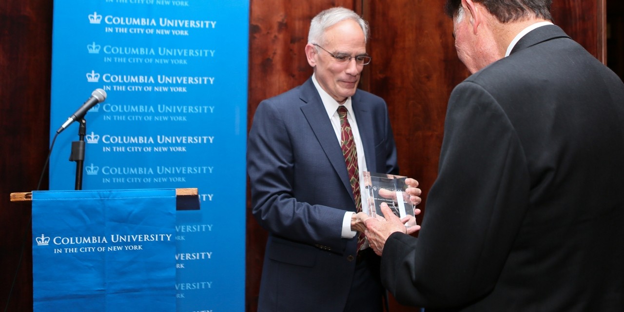 Dean Carlos J. Alonso presents Professor Francisco Ayala with the Dean’s Award for Distinguished Achievement.